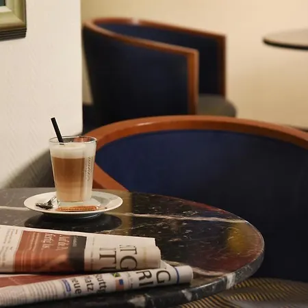 Intercityhotel فندق