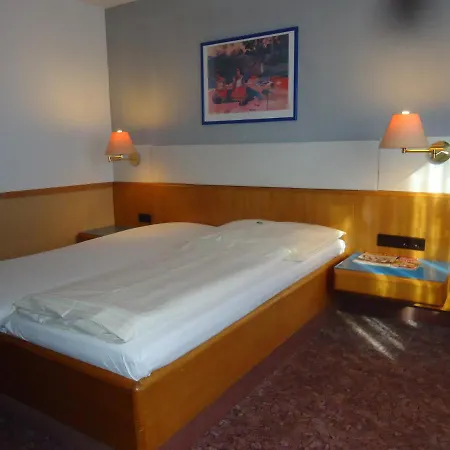 فندق Enjoyhotel Garni Stuttgart