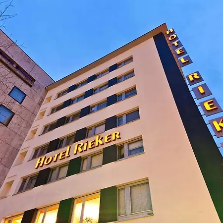 Hotel Plaza Rieker Hauptbahnhof Estugarda