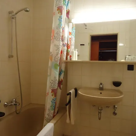 Enjoyhotel Garni Stuttgart فندق 2*