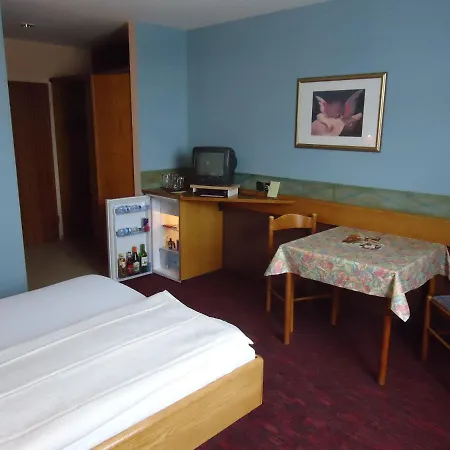 Enjoyhotel Garni Stuttgart فندق