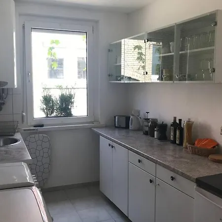 Appartement Sonnige 2-zimmerwohnung Mit Veranda Stuttgart