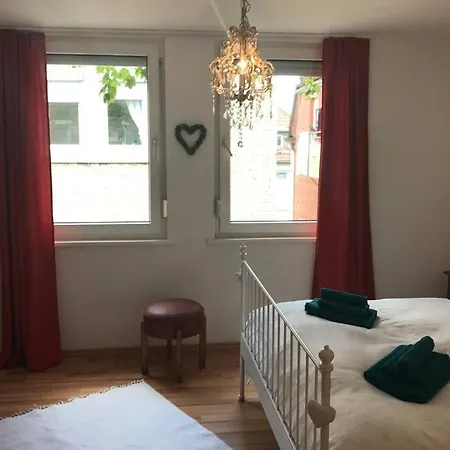 Sonnige 2-zimmerwohnung Mit Veranda Appartement Stuttgart