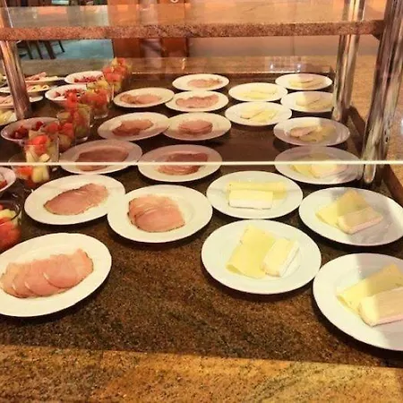 מלון Kronenhotel