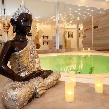 Relax & Отель