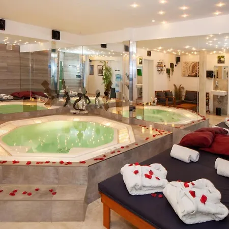 Отель Relax &