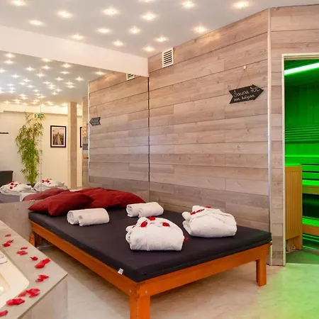 Relax & Отель 3*