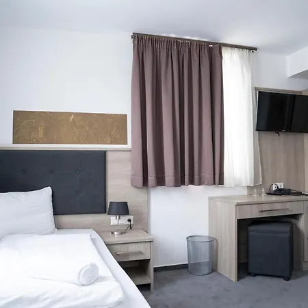 Alpha & Omega Hotel 3*