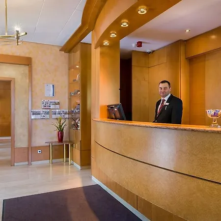 Plaza Rieker Hauptbahnhof 3* Estugarda