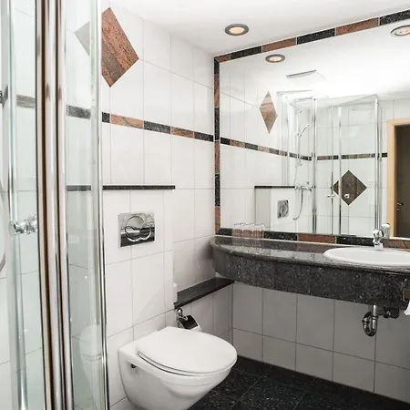 Astro - Nichtraucherhotel Hotell