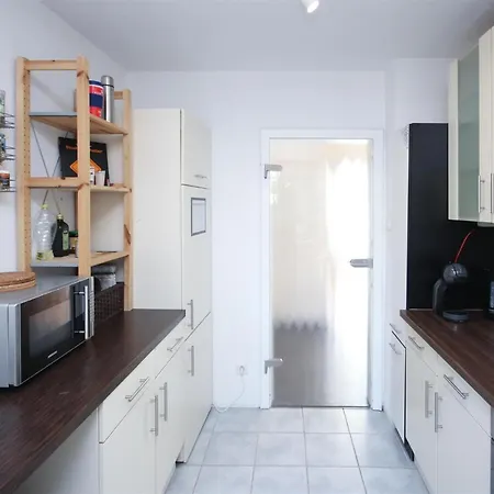 Alfa Mitte 2 City-lage Berliner Platz Balkon Netflix Kueche Wm L 2br 5 Beds 6 People L Fully Equipped Kitchen & Bathroom شقة