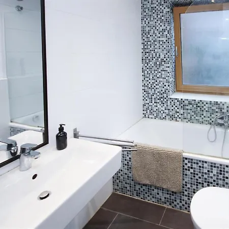 Alfa Mitte 2 City-lage Berliner Platz Balkon Netflix Kueche Wm L 2br 5 Beds 6 People L Fully Equipped Kitchen & Bathroom شتوتغارت
