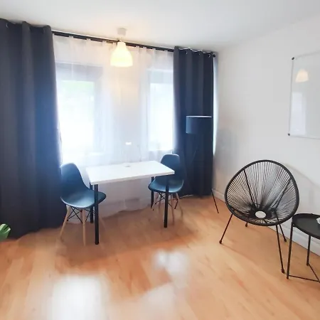 شقة Alfa Mitte 2 City-lage Berliner Platz Balkon Netflix Kueche Wm L 2br 5 Beds 6 People L Fully Equipped Kitchen & Bathroom