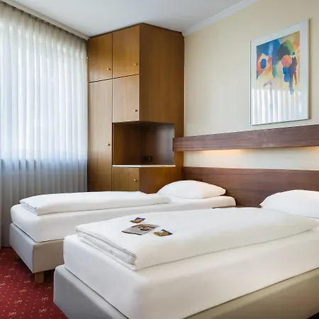 Plaza Rieker Hauptbahnhof 3* Estugarda