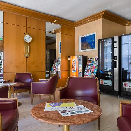 Plaza Rieker Hauptbahnhof 3*