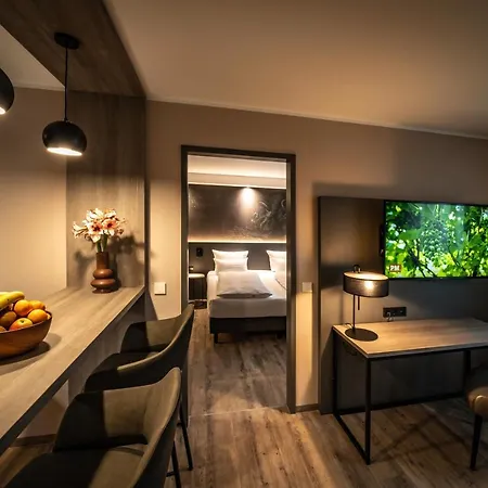 Loginn Stuttgart Zuffenhausen Szálloda 3*