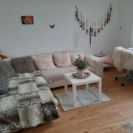 Zentrales Und Grosses Gemutliches Zimmer In City Alloggio in famiglia