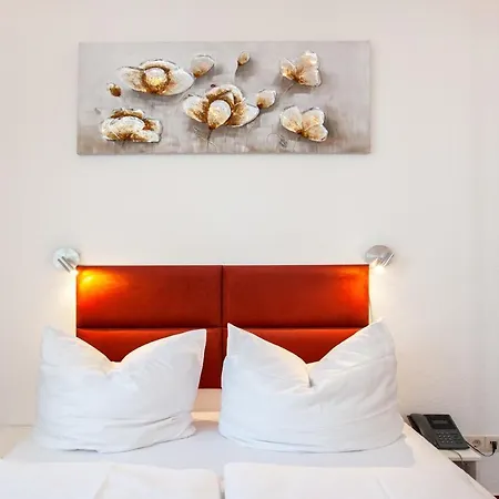 Отель Relax & 3*