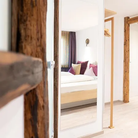Hotell Restaurant Krehl's Linde 3*