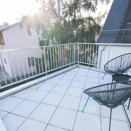 Alfa 3zi-maisonette 6 Personen Zuffenhausen Nahe Porsche & Bosch L Wifi & Smarttv I 3br 4 Beds I Kitchen I Bathroom & Wc Апартаменты *