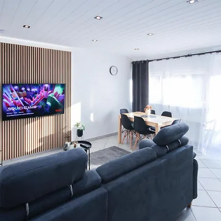 Alfa 3zi-maisonette 6 Personen Zuffenhausen Nahe Porsche & Bosch L Wifi & Smarttv I 3br 4 Beds I Kitchen I Bathroom & Wc Апартаменты *