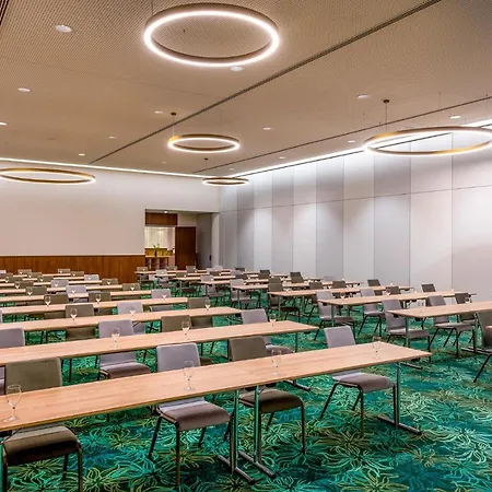 Hotell Mövenpick Stuttgart Messe&congress 4*