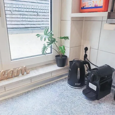 Alfa 3zi-maisonette 6 Personen Zuffenhausen Nahe Porsche & Bosch L Wifi & Smarttv I 3br 4 Beds I Kitchen I Bathroom & Wc Штутгарт