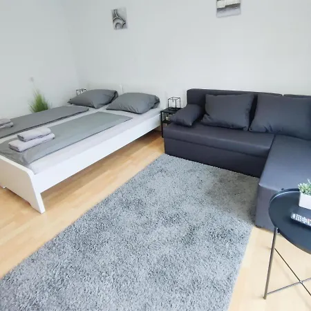 Alfa Mitte 2 City-lage Berliner Platz Balkon Netflix Kueche Wm L 2br 5 Beds 6 People L Fully Equipped Kitchen & Bathroom شقة *