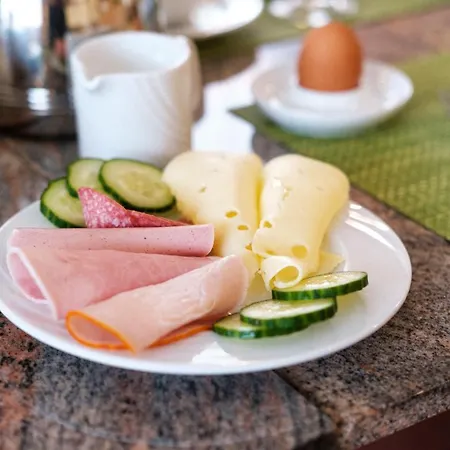Flora Moehringen Hotel 3*