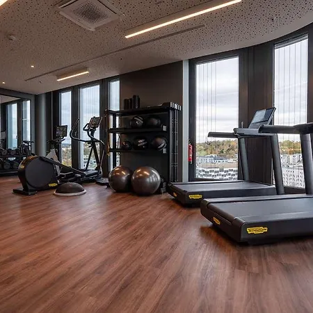 Radisson Blu At Porsche Design Tower Hotel