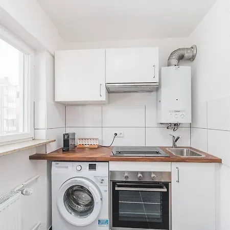 Schoene 2 Zimmer Zentral In West