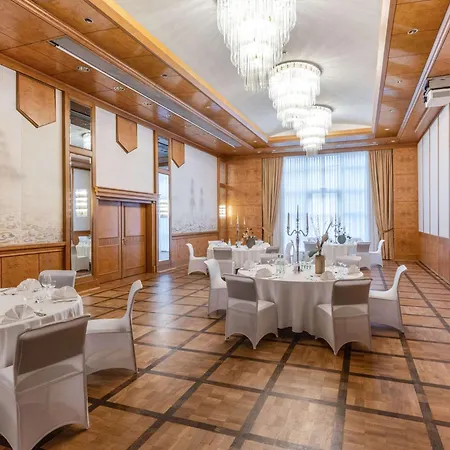 Pullman Fontana 4* Stuttgart