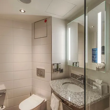 Hampton By Hilton Centre 3* Štutgart