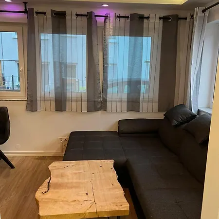 Hotel apartamentowy Porschenahe Wohung