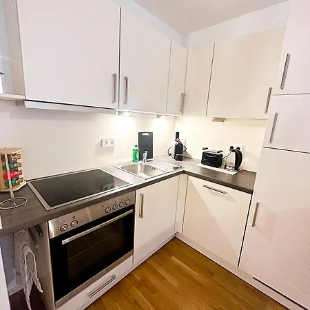 Apartamento Seductive 1-room Apt, Centre Of Stuttgart