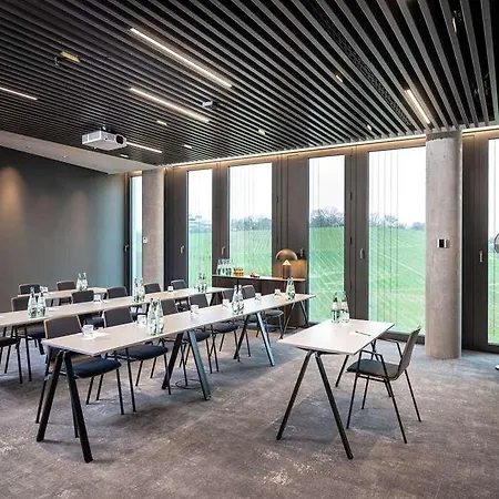 Radisson Blu At Porsche Design Tower Hotel