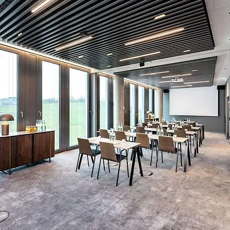 Radisson Blu At Porsche Design Tower Hotel Stuttgart