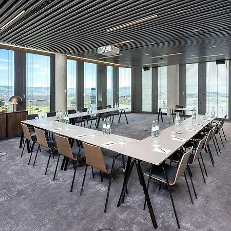 Radisson Blu At Porsche Design Tower Hotel