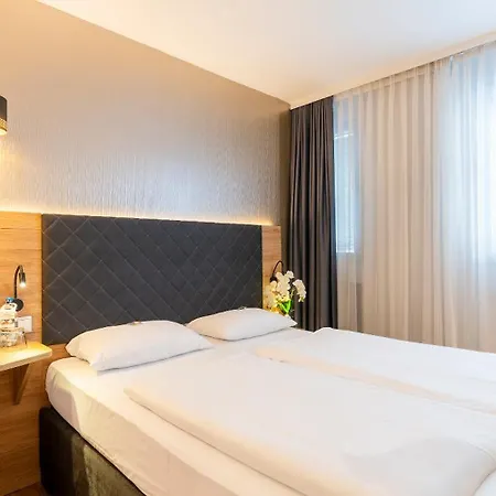 Plaza Rieker Hauptbahnhof Hotel