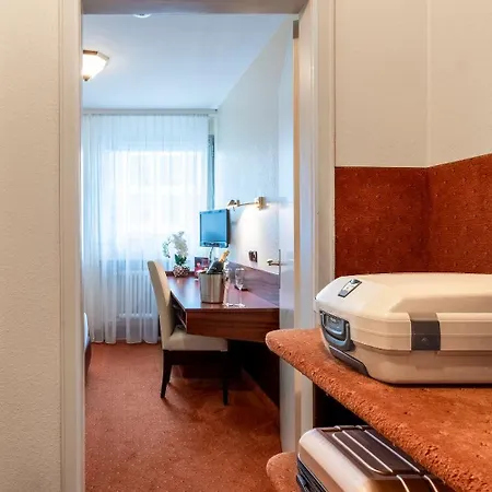 Hotel Plaza Rieker Hauptbahnhof Estugarda