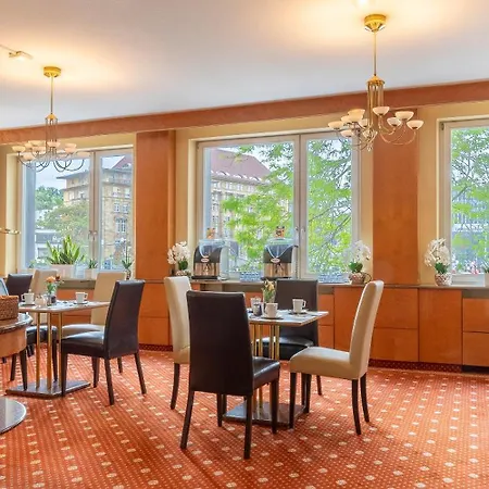 Hotel Plaza Rieker Hauptbahnhof 3*