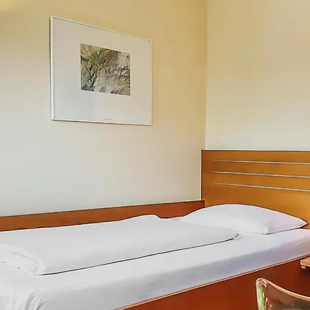 Plaza Rieker Hauptbahnhof Hotel