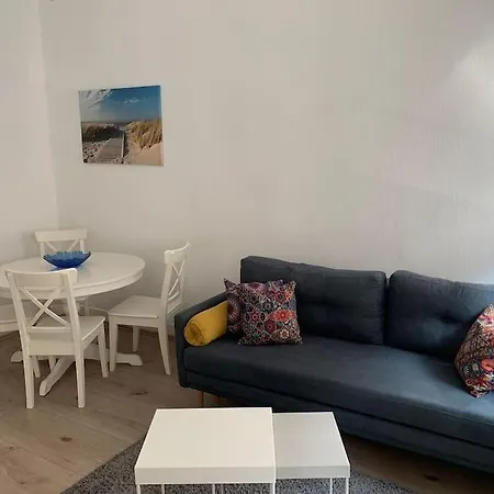 Appartement Gemuetliche Altbauwohnung In Ostendplatz *