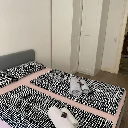 Appartement Gemuetliche Altbauwohnung In Ostendplatz