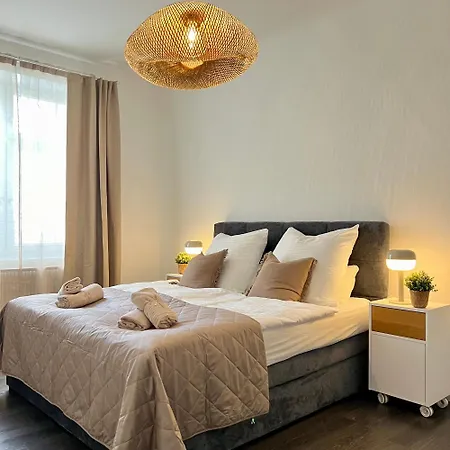 Appartamento Zentrum - Hoelderlinplatz - 80qm - Eg *