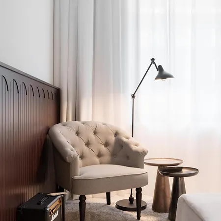 Ruby Hanna Hotel