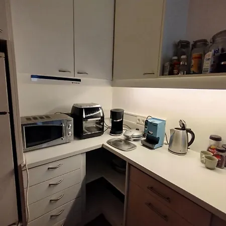 Kwatera prywatna Cozy For Rent In