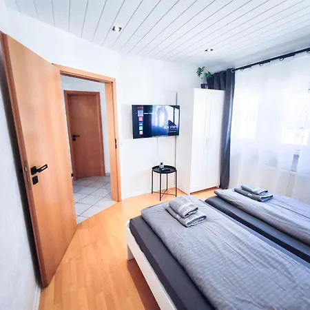 Alfa 3zi-maisonette 6 Personen Zuffenhausen Nahe Porsche & Bosch L Wifi & Smarttv I 3br 4 Beds I Kitchen I Bathroom & Wc * Штутгарт