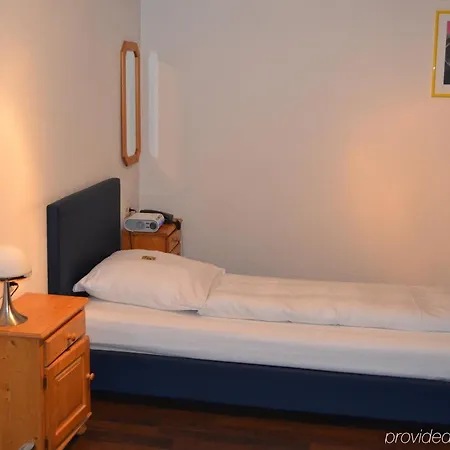 Domino 4* Stuttgart