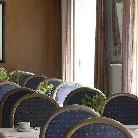 Intercityhotel فندق